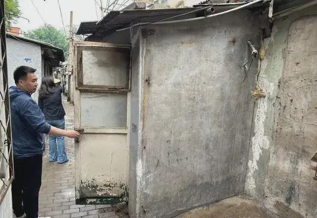 乱建居民想提升小区环境的愿望实现了凯发K8国际拆除700平方米私搭(图1)