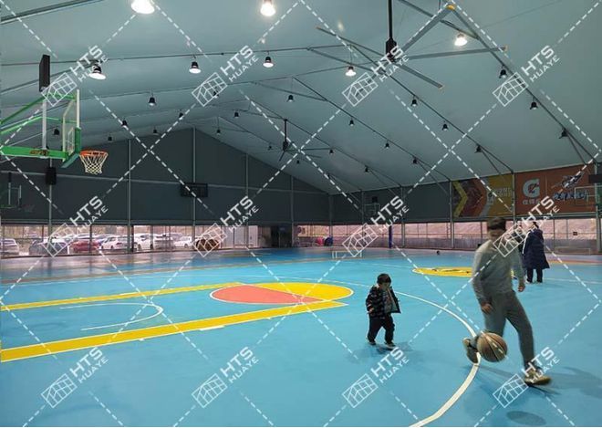 怕华烨体育篷房给你稳稳的课堂体验马德里竞技携手K8大雨、强风也不(图2)