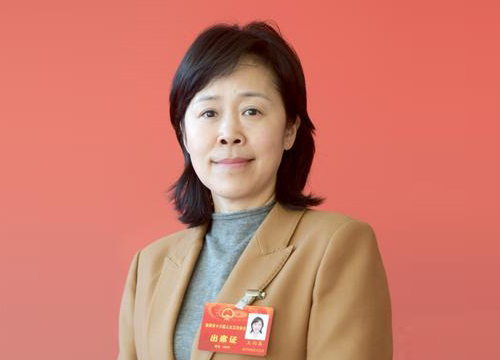 课间变得活力满满——访市人大代表王向春凯发携手马竞赛事多举措推进体育活动 让(图1)